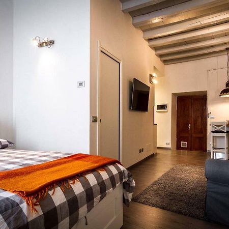 Appartement Joivy Chic Studio In Como Centre Extérieur photo